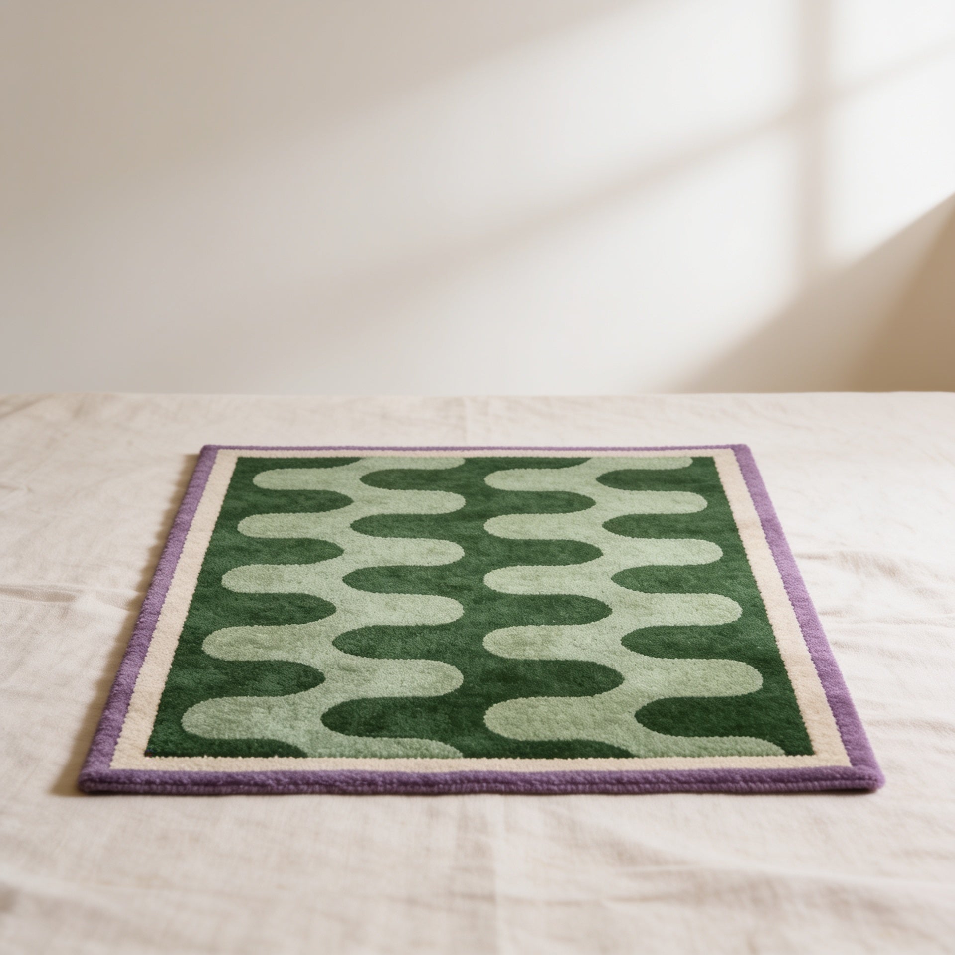 Modern Wavy Geometric Rug — Green tone
