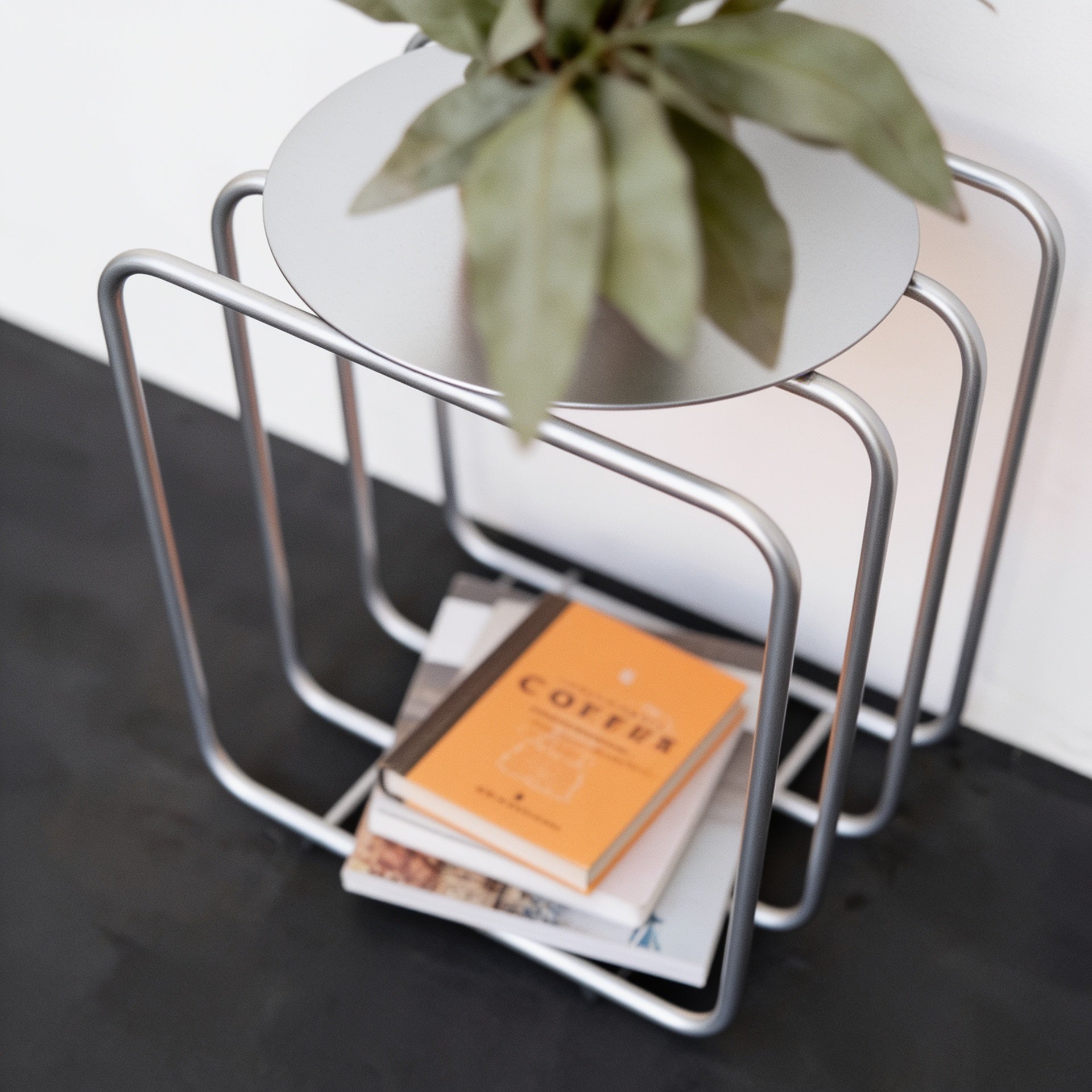 Minimalist Iron Art Side Table — close-up lifestyle